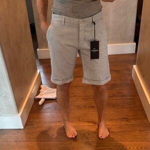 Mason's light gray Bermuda shorts